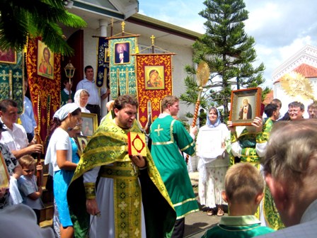 15 января 2010 года в Свято - Серафимовской церкви города Брисбена было особенно светло и радостно.