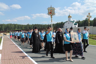 Никогда еще в Екатеринбург не съезжалось так много людей со всех стран мира, как  в июле 2018 года. Многие приехали в Екатеринбург, чтобы почтить память убиенной семьи последнего Российского царя.